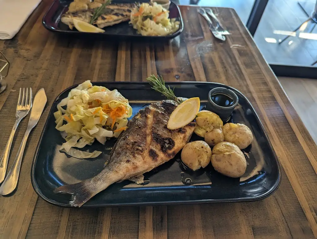 ÆLITA Spiridonova_Paradise Restaurante_Lavra_review