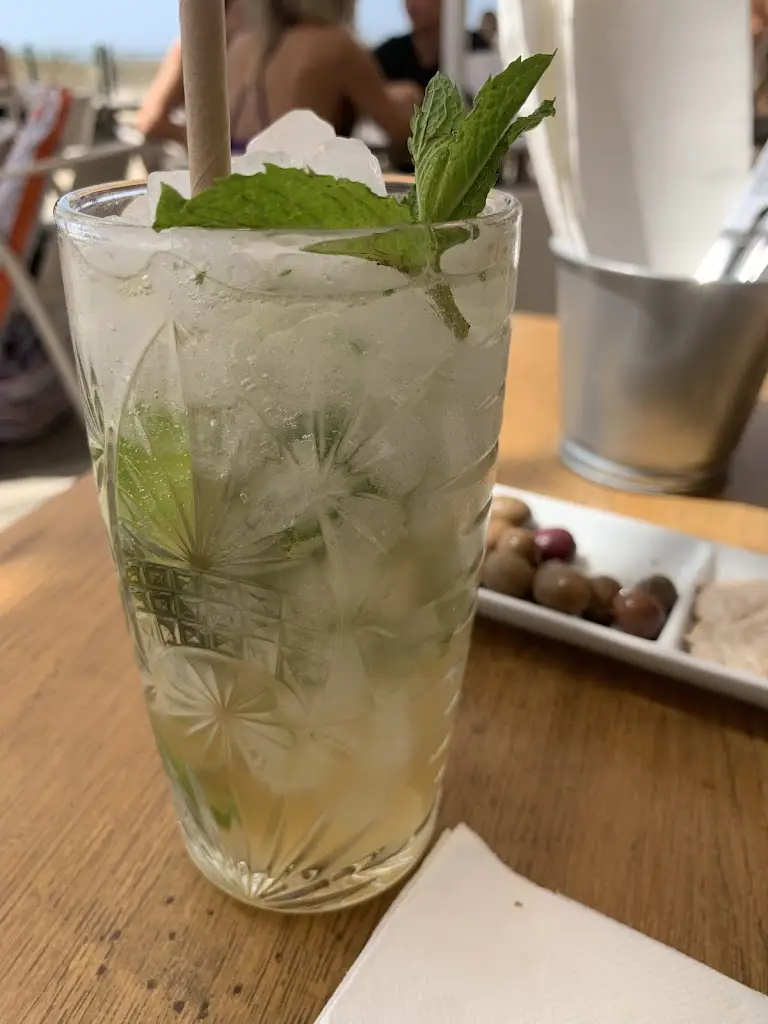 Menu_Bermelho restaurant & beach bar_Lavra_imagen_8