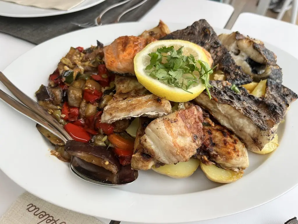 Lisa Matthews_Restaurante Dona Helena_Lavra_recensione