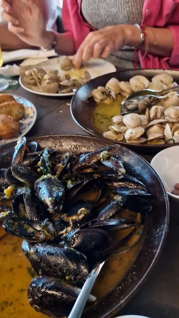 António Araújo_esKina_Lavra_reseña