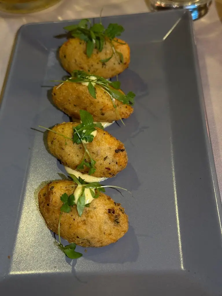 Paula Saraiva Paula_Club restaurant & bar_Gemunde_review