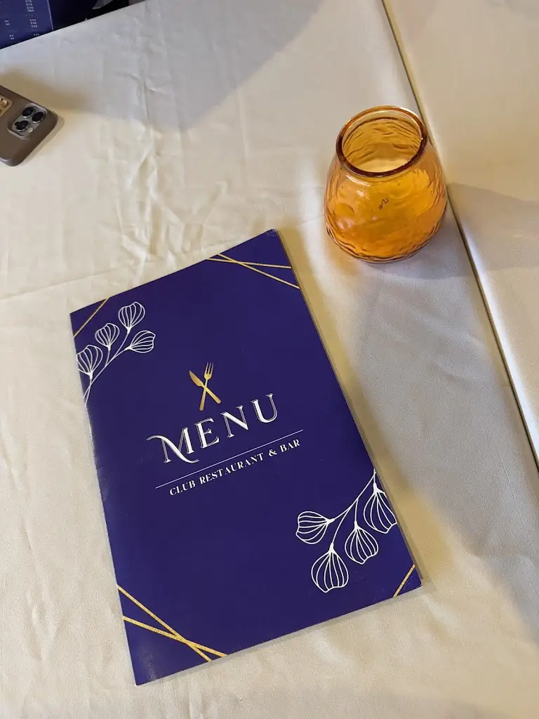 Rafaela Lima_Club restaurant & bar_Gemunde_review