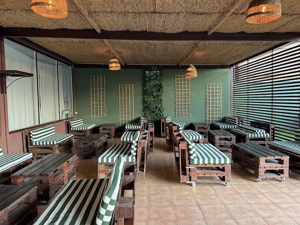 Club restaurant & bar restaurante en Gemunde