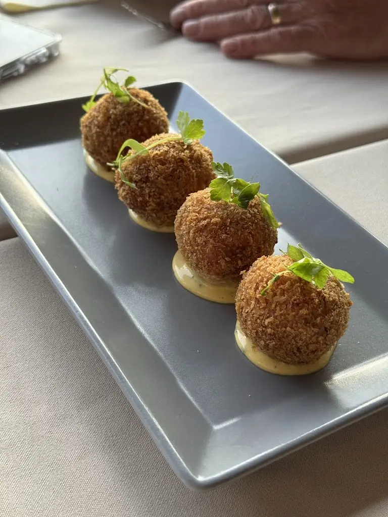 Club restaurant & bar_Gemunde_slider_image_2