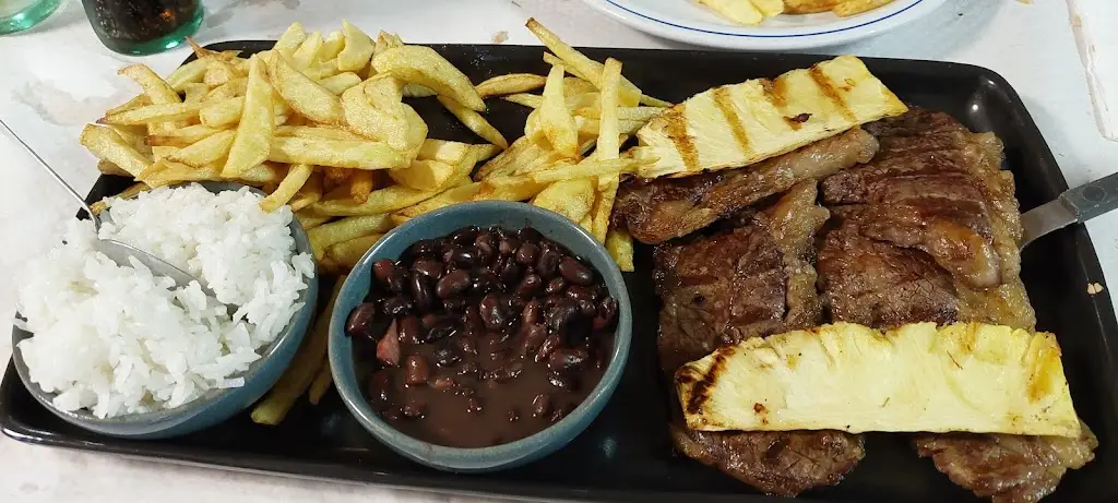 Churrasqueira Bom Gosto ristorante a Foz do Sousa