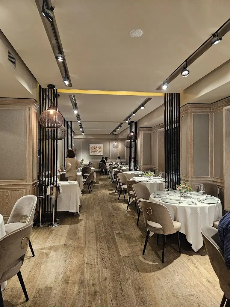 Thamel Restaurant Matosinhos_Matosinhos_slider_image_3