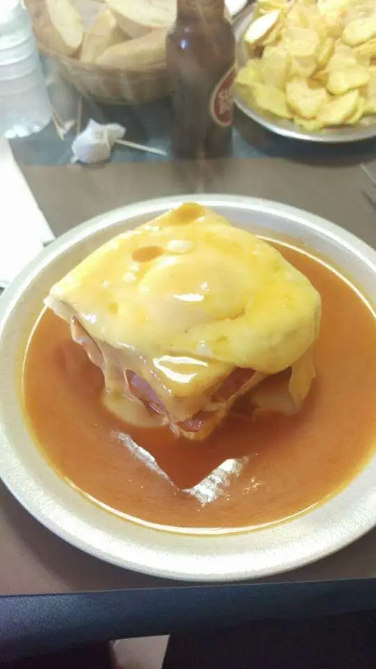 Nelson Ferreira_snack bar despertar_Milheirós_reseña