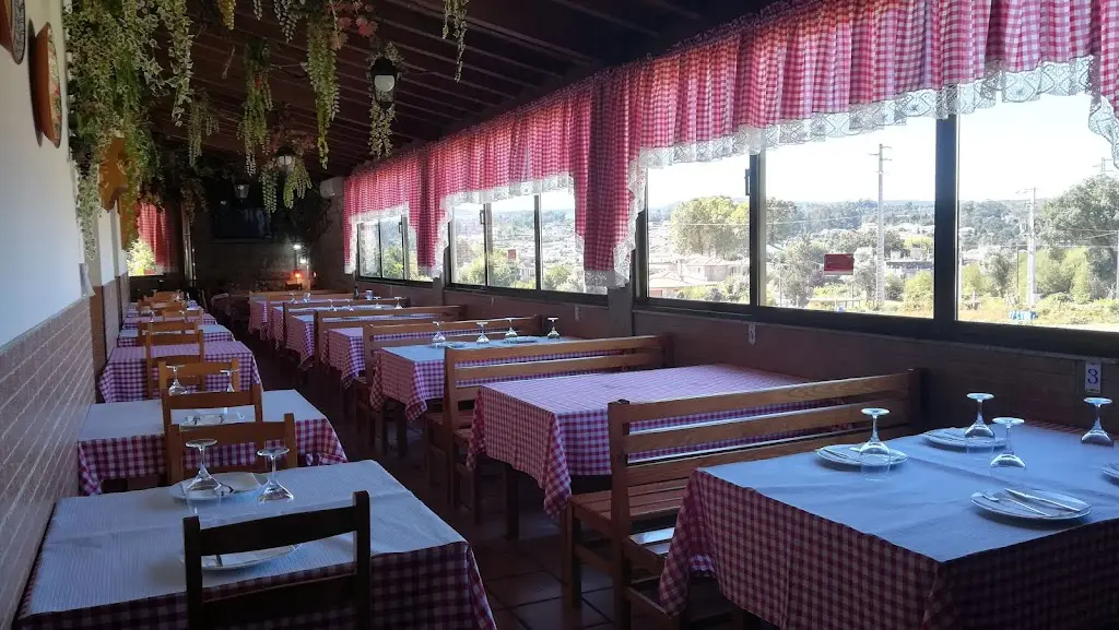 Restaurante Adega Regional - Os Andrés_Recarei_slider_image_1