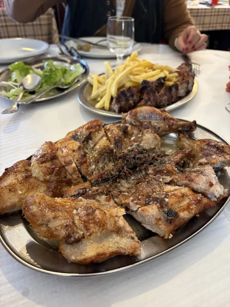 Fernando de Assis Teixeira Coelho_Churrasqueira Sta. Cruz Bispo_Santa Cruz do Bispo_recensione