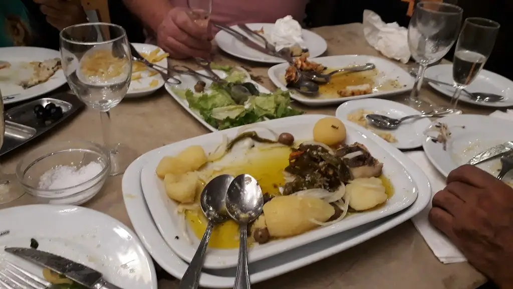 Trevor Bunn_Central Churrasco De S. Mamede_São Mamede de Infesta_reseña