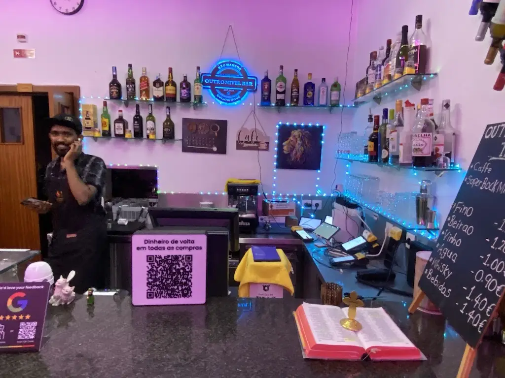 Sahiru Anjana_Outro Nivel Taste Restaurant & Cafe_São Mamede de Infesta_review