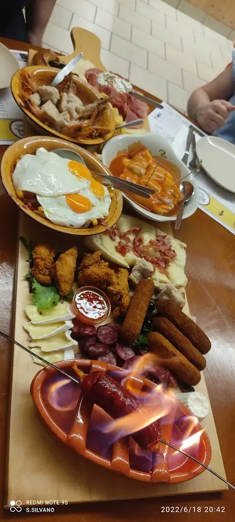 Salvador Silvano_Restaurante AiQ3 Tapas_Sandim_recensione