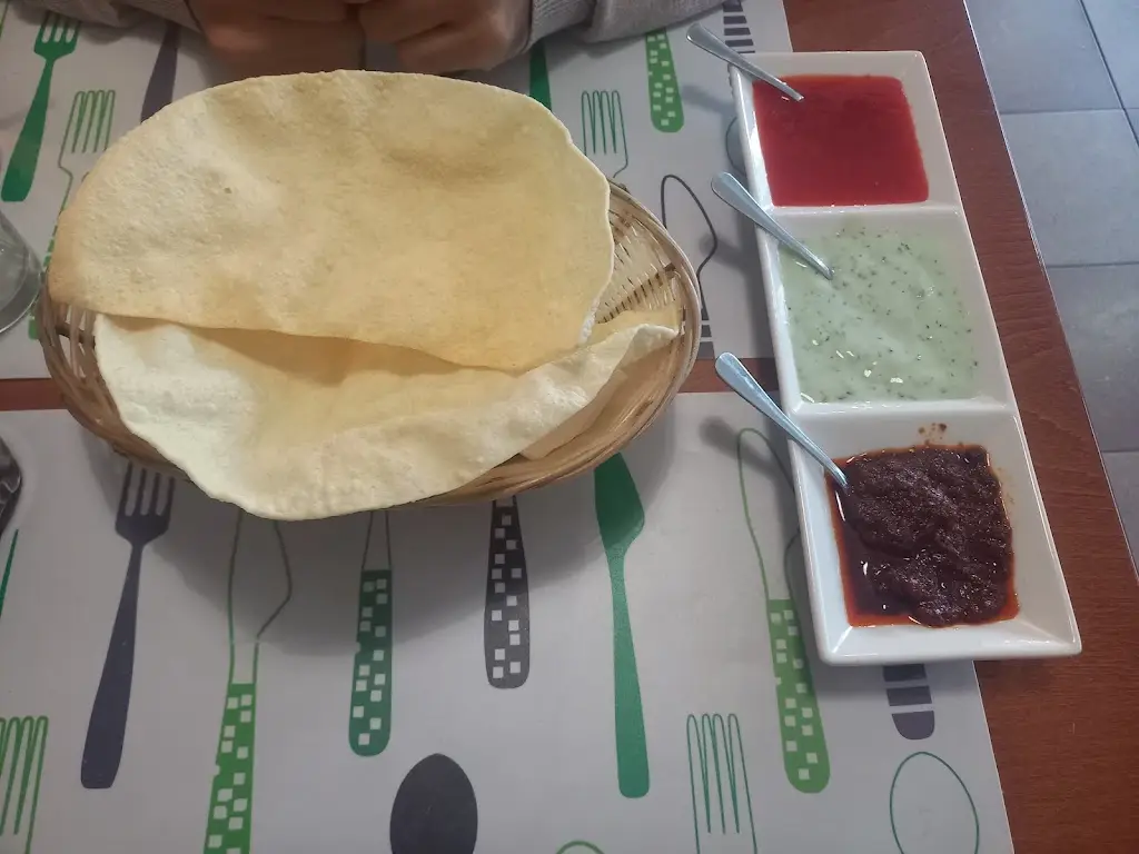 Ana Carolina Ornelas Flor_Mother India_Pedrouços_Bewertung