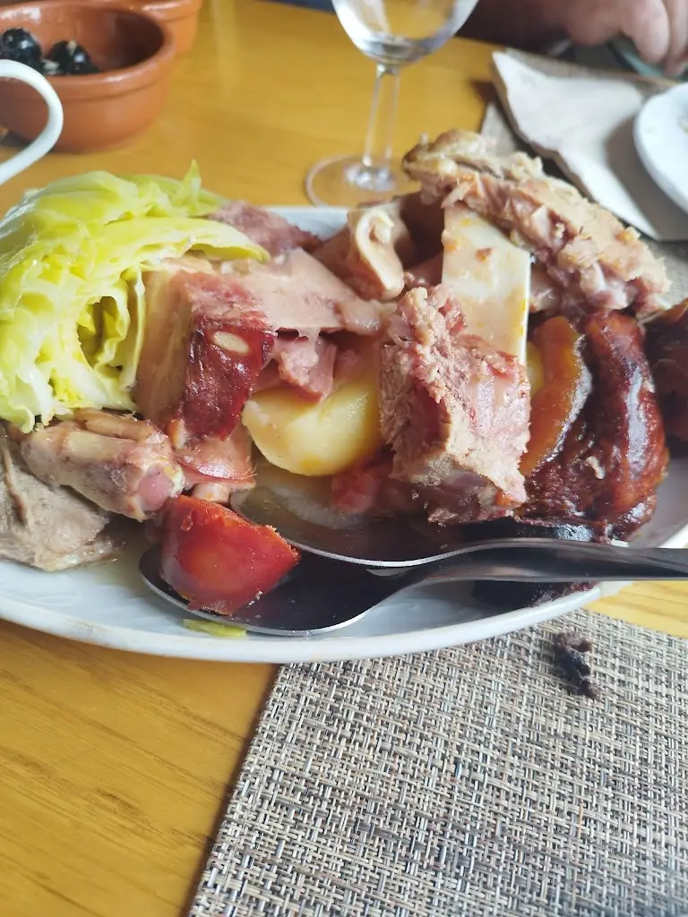 Fernanda Sousa_Adega Azul_São Pedro da Cova_reseña