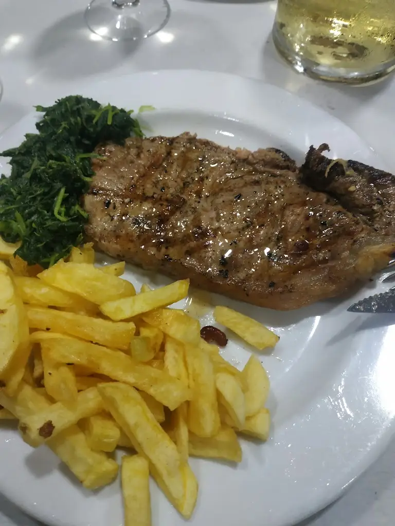 Ilija Visnjic_Arde Brasa_Oliveira do Douro_recensione