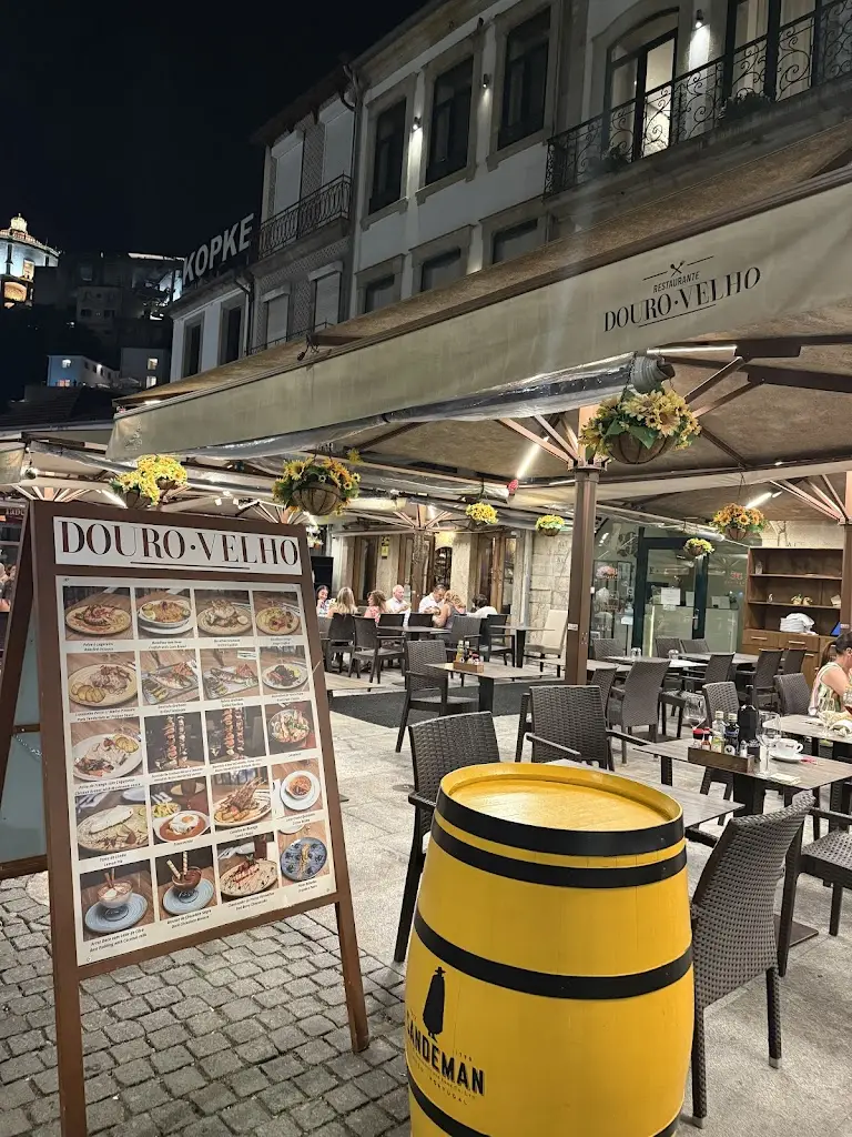 Hanna Byun_Douro Velho_Oliveira do Douro_recensione