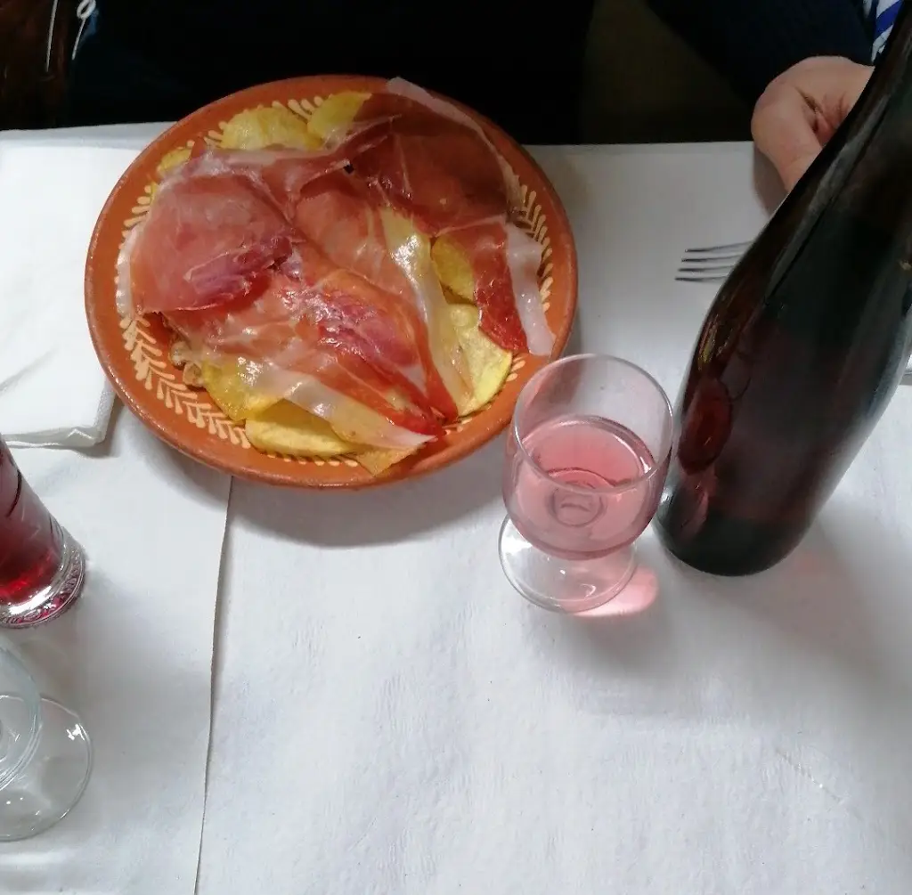 Tony Ferreira_José M Campos Casais_Oliveira do Douro_review