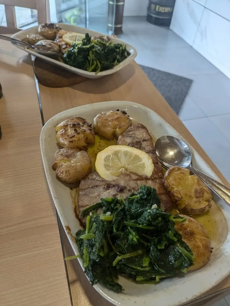 Natália Ribeiro_Charco_Rio Tinto_review