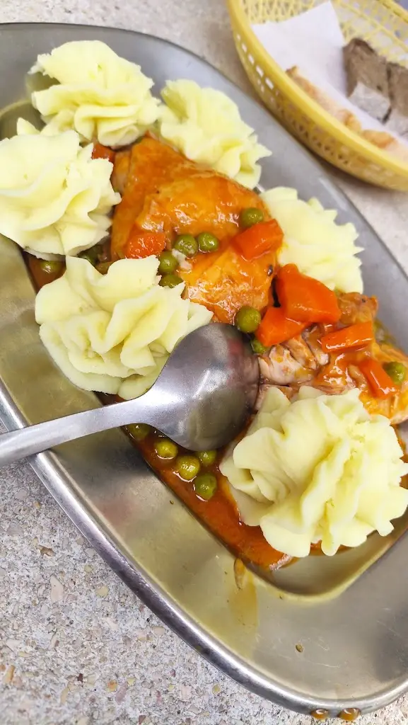 Menu_The Alley-Hoteleiras activities, Unipessoal, Lda_São Romão do Coronado_image_6