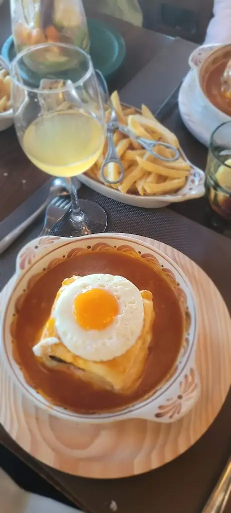 Menu_Brasão Salgueiros_Vila Nova de Gaia_imagen_8