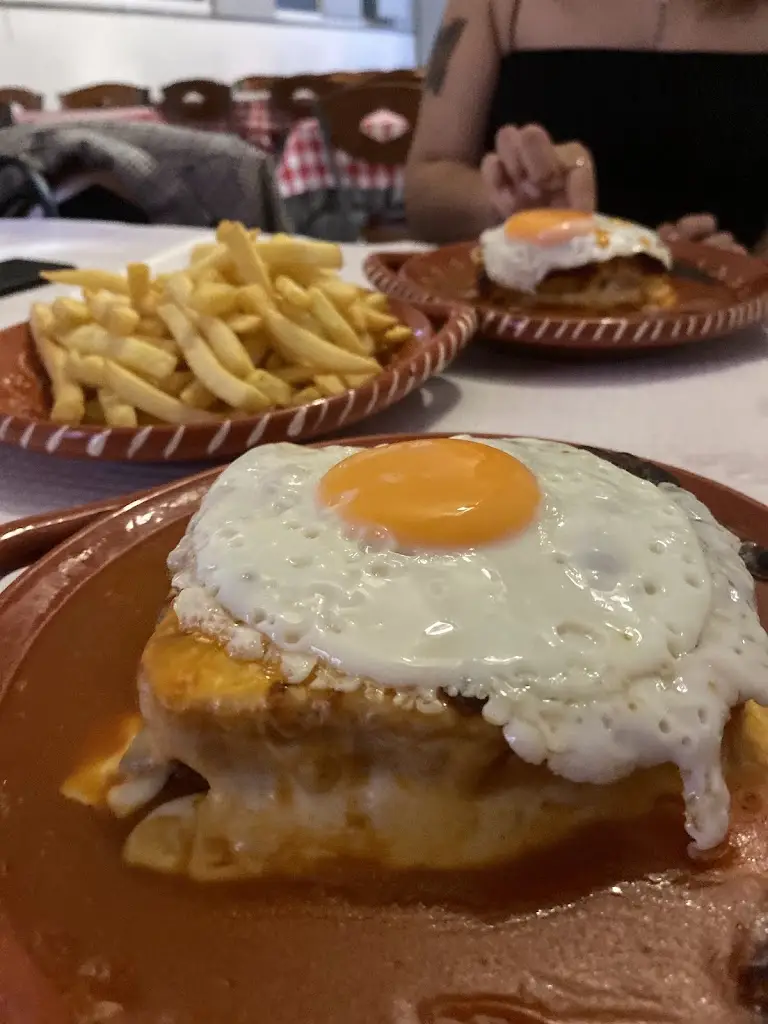 João Laranjeiro_Pão Quente Jovem - Snacks_Vilarinho_review