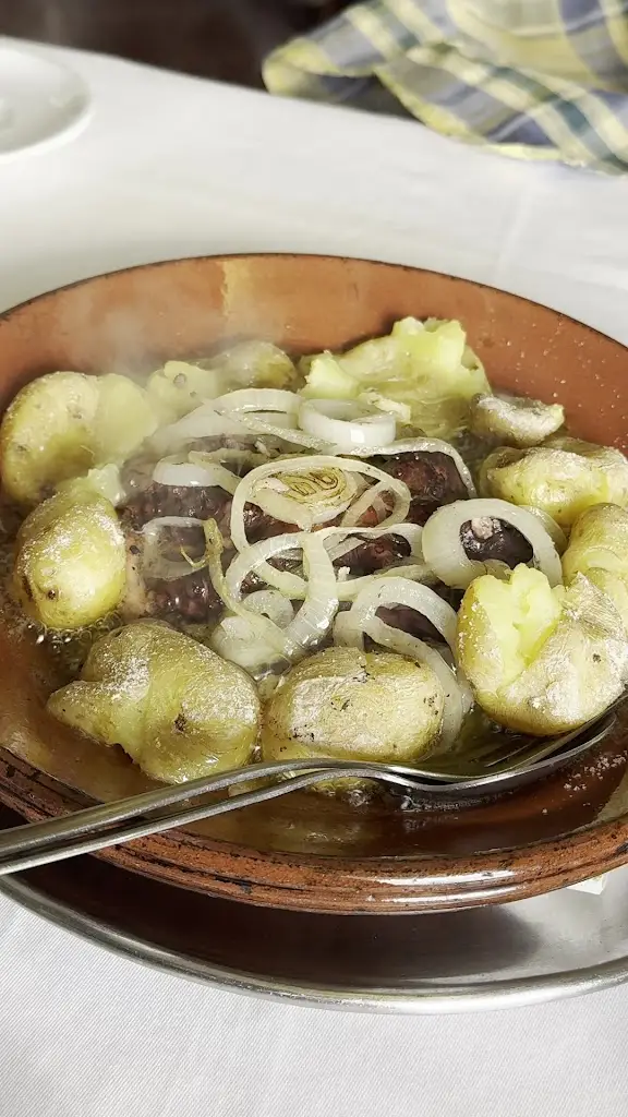 Elle Lee_Pinheiral dos Leitões_Vila Nova da Telha_recensione