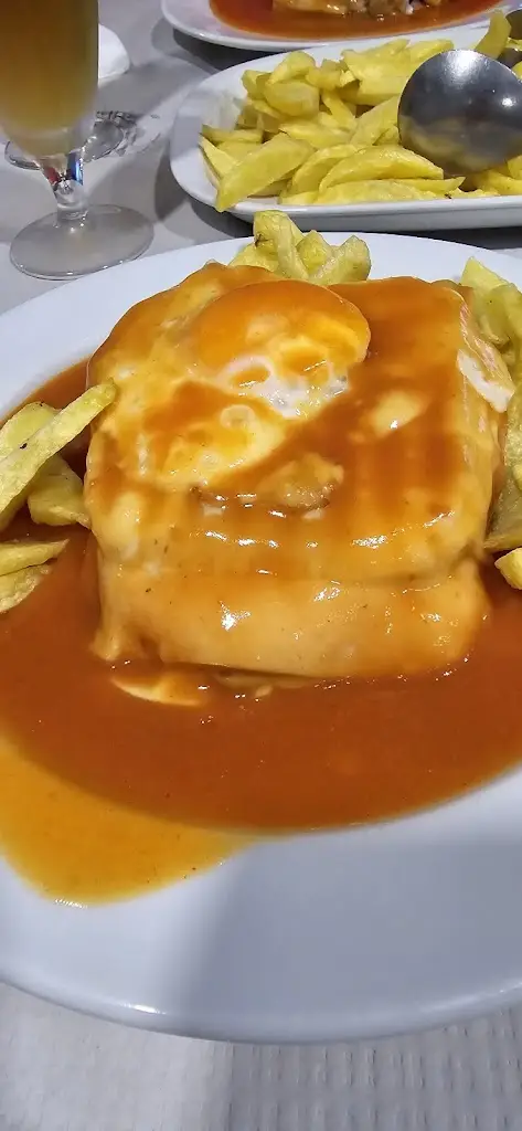 Quim das Francesinhas_Rebordosa_slider_image_3