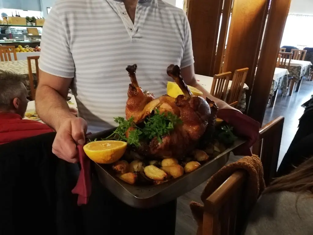 Menu_Restaurante Três Pinheiros_Rebordosa_imagen_2