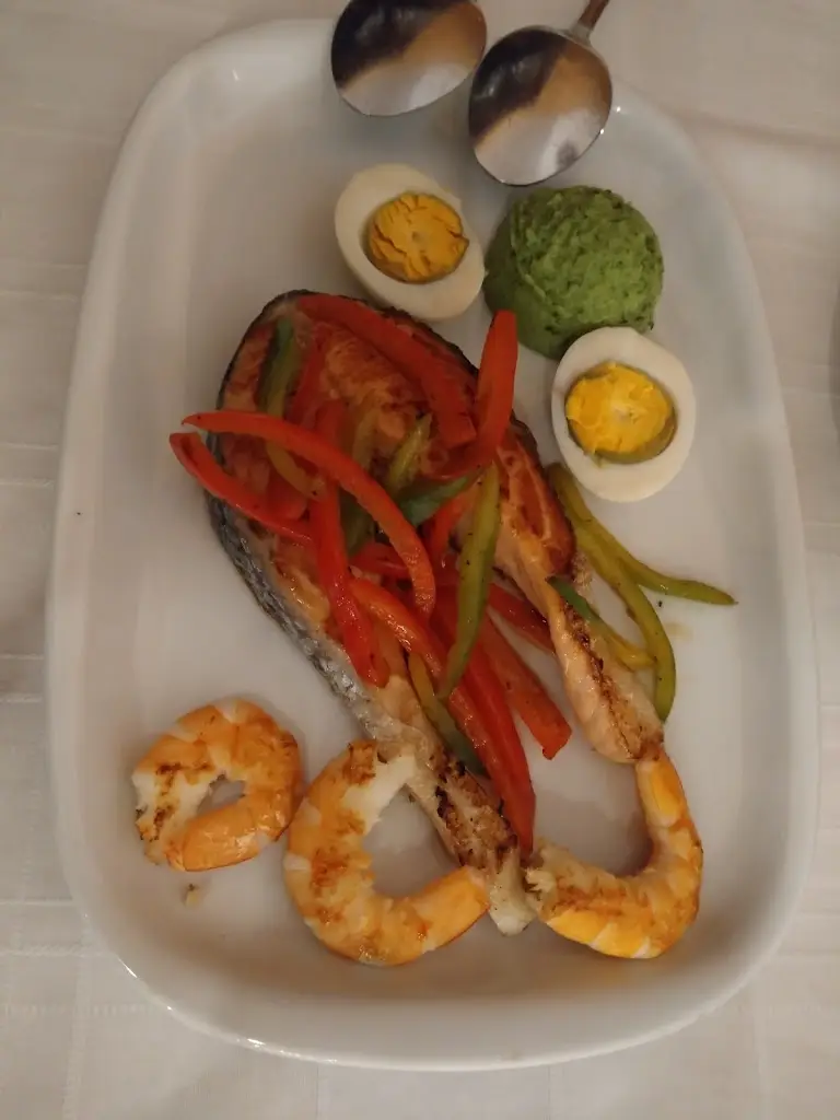 Menu_Restaurante Três Pinheiros_Rebordosa_imagen_5