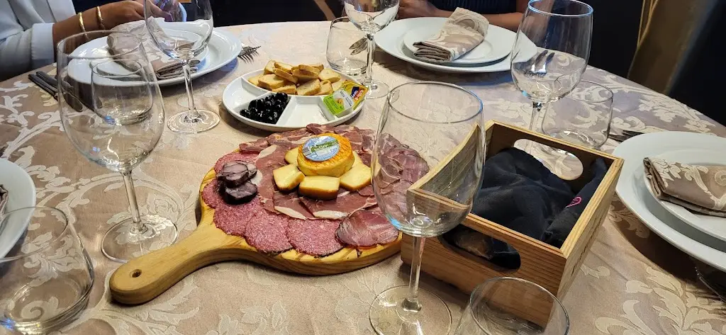 Victor Carneiro_Excelência Wine House_Santo Tirso_recensione