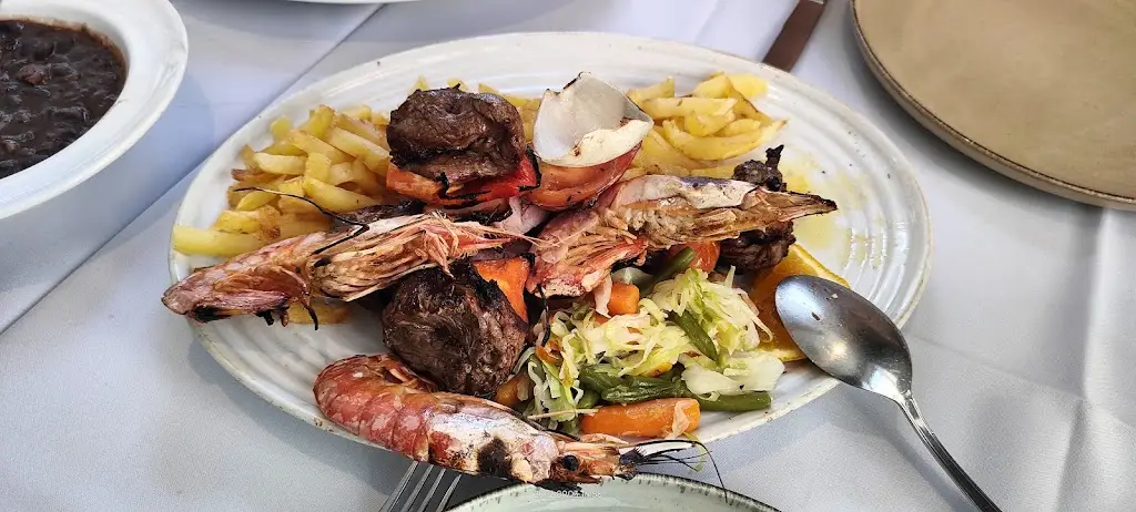 Prabhu M_Quinze_Santo Tirso_review