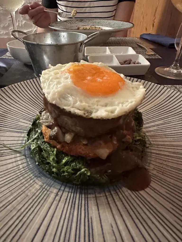 Andriy Luczka_UNAMI - COCKTAIL BAR & RESTAURANT_Santo Tirso_recensione