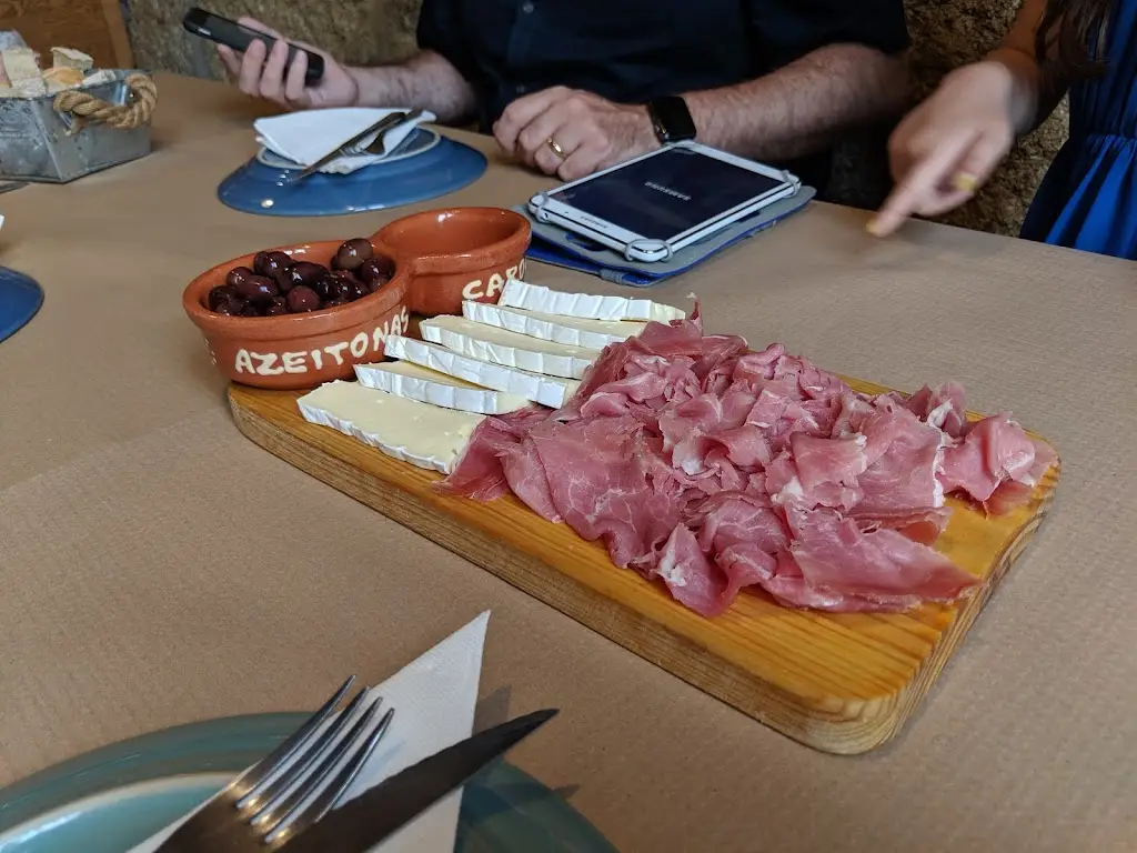 Proinséas Ó Súilleabháin_O Cais_Vila Meã_recensione