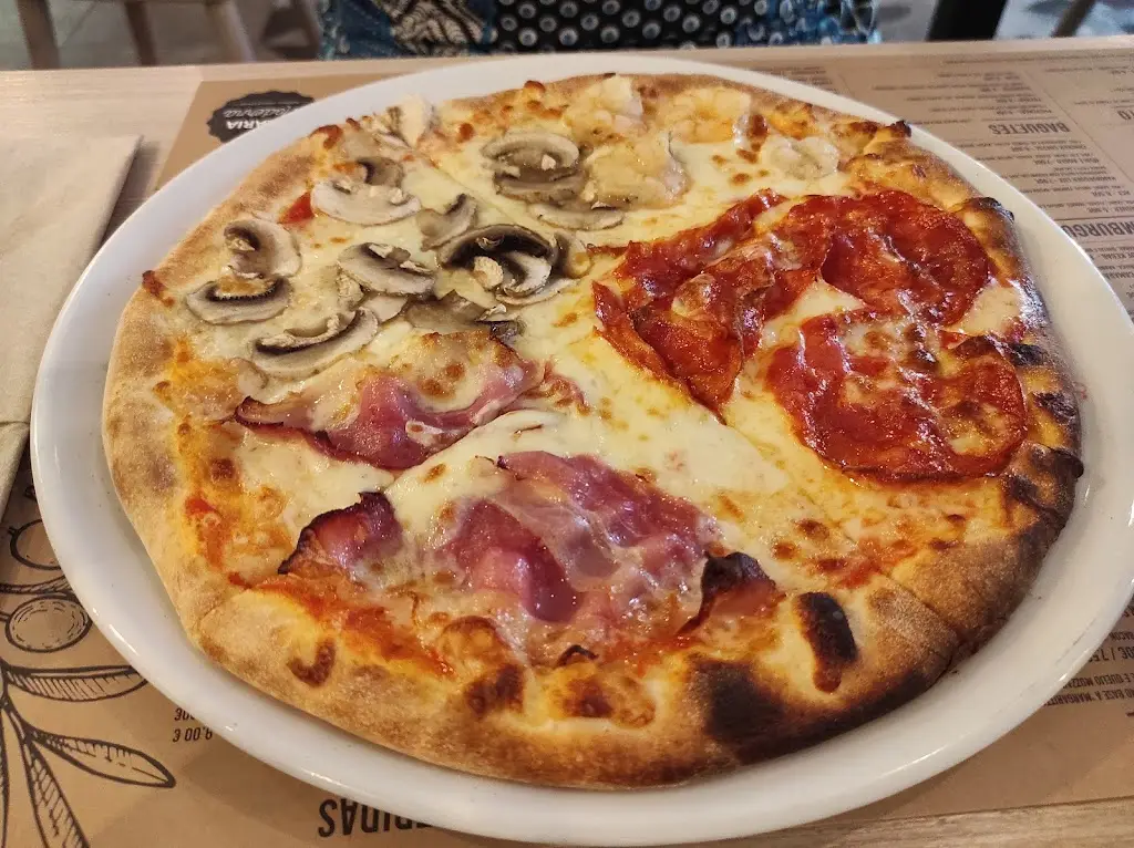 Menu_Pizzaria Moderna_Vila Meã_image_7