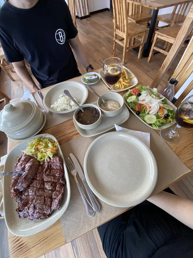 Ester Caroline da Silva_Caldeirão dos Sabores_Vilar de Andorinho_recensione