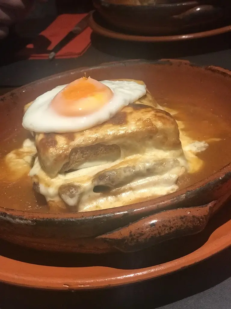 Francisca Rodrigues_Cheiro D’Lenha_Vilar de Andorinho_recensione