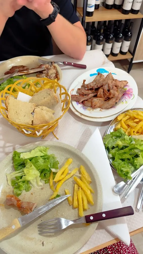 catia silva_Restaurante Retiro do Capado & Pastelaria Amiense_Amiães de Baixo_recensione