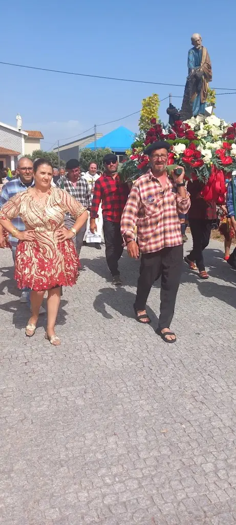 Olivia Reis_Esperamos Por Si_Paços de Brandão_recensione