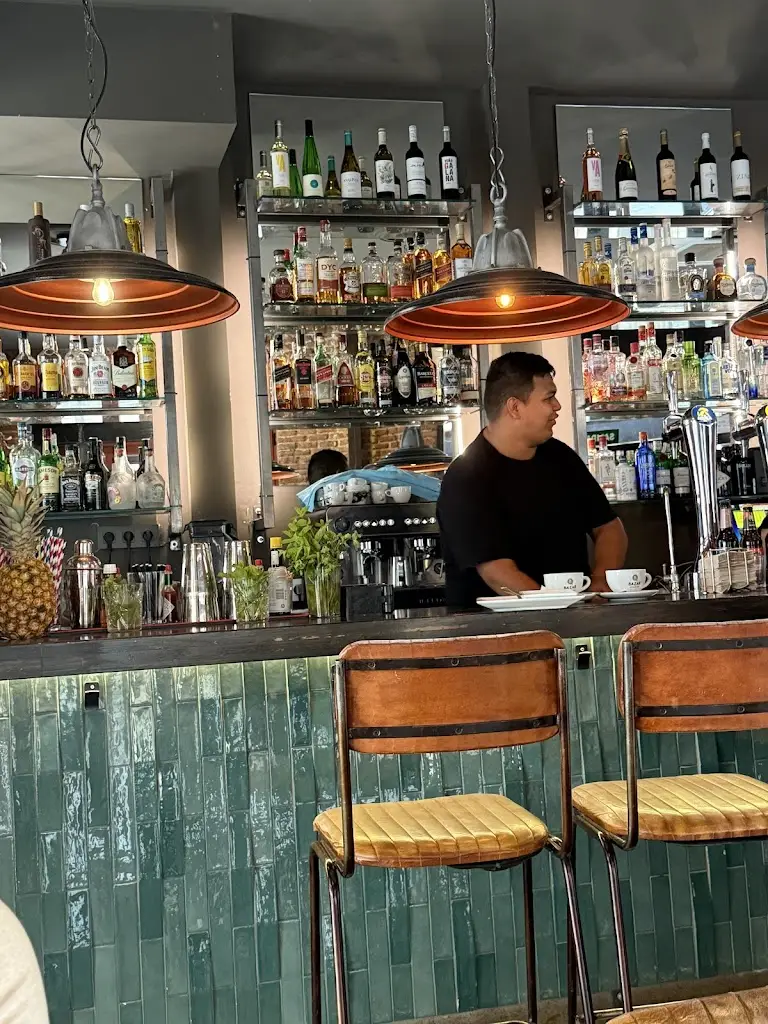 Vergílio Tonelo_Re'Tasco_Bemfica_review