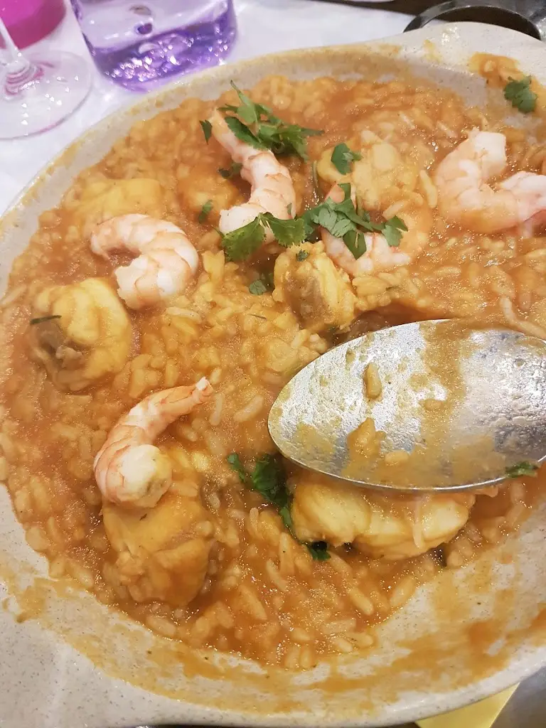 Nina Trakina_Córsega_Bemfica_review