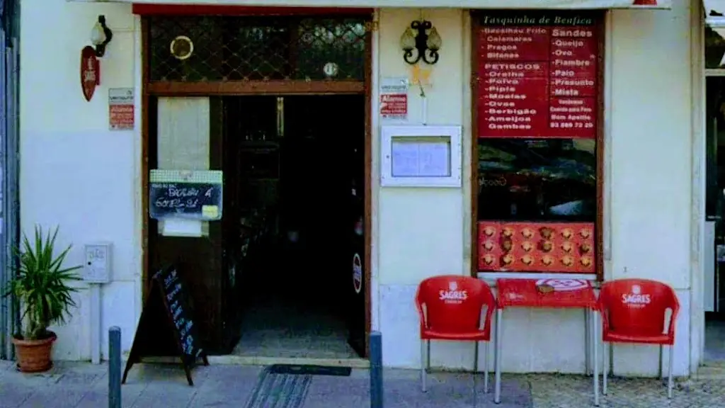 A Tasquinha de Benfica ristorante a Bemfica