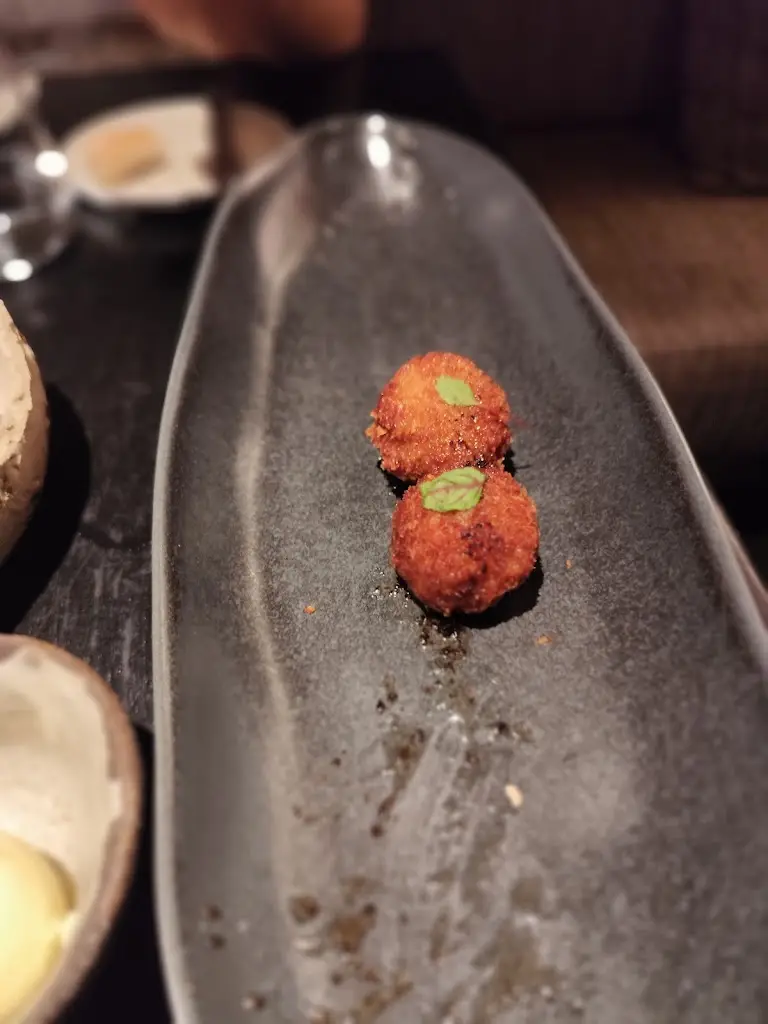 Philip Mathew_A Taverna do Areal_Azinhaga_recensione