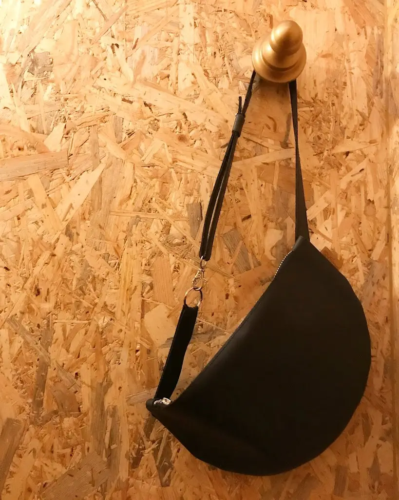 daphne jonas_Bairro ao Rio_Abrantes_reseña