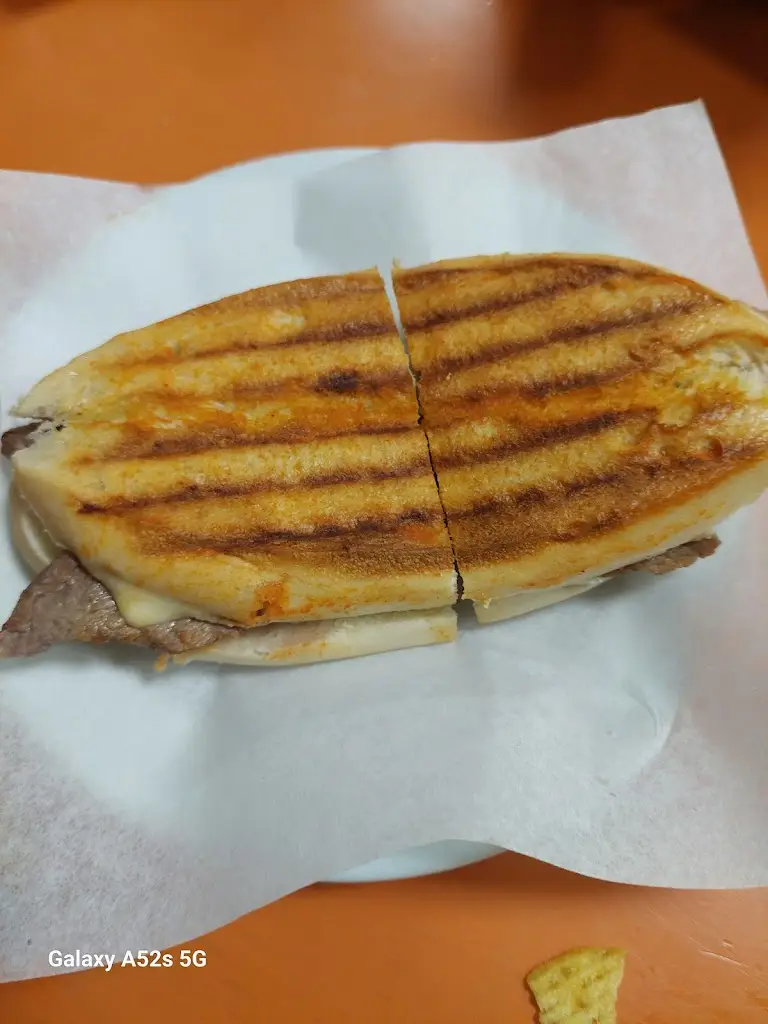 Menu_Café Belinha, Manuel Antonio Oliveira_Paços de Brandão_immagine_5