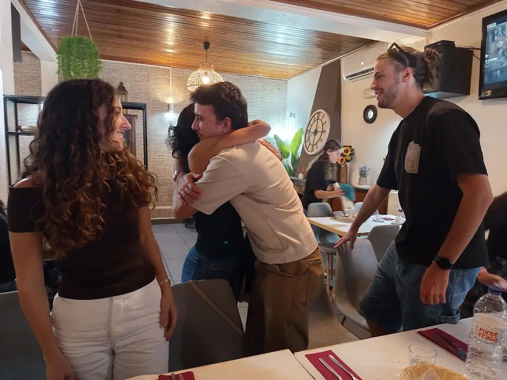 Teresa de Jesus Pereira Duarte Reis_A Lareira_Alferrarede_recensione