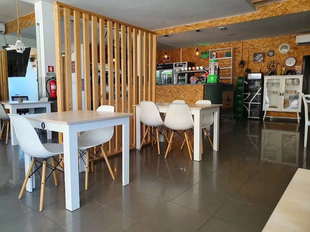 Decante wine&Tapas ristorante a Alferrarede