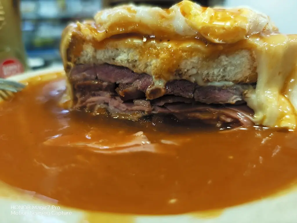 Domingos Moreira_Paraíso Das Francesinhas_Vilar do Paraíso_recensione