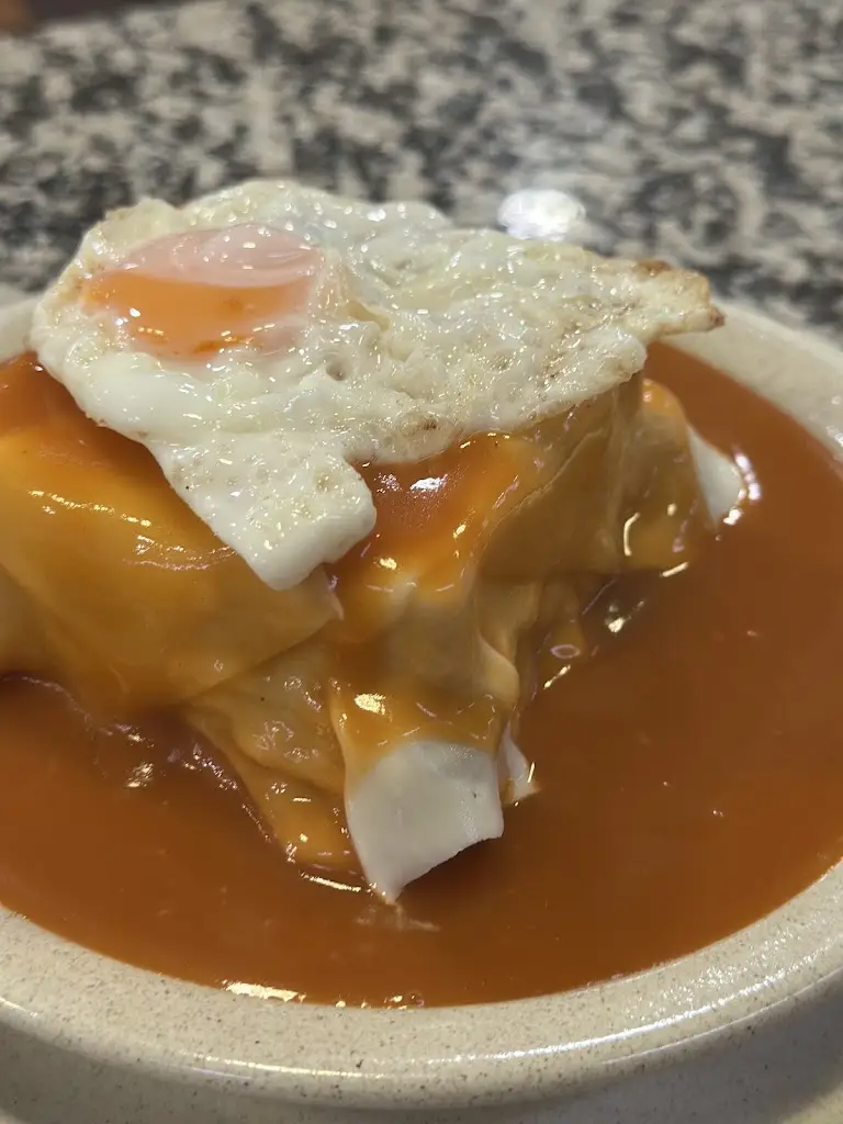 Paraíso Das Francesinhas_Vilar do Paraíso_slider_image_3