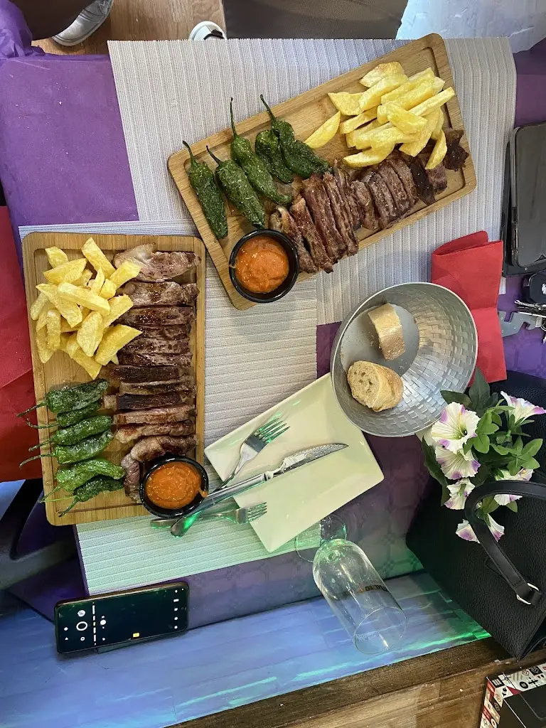 Menu_Restaurante Café York_Vilar do Paraíso_immagine_5