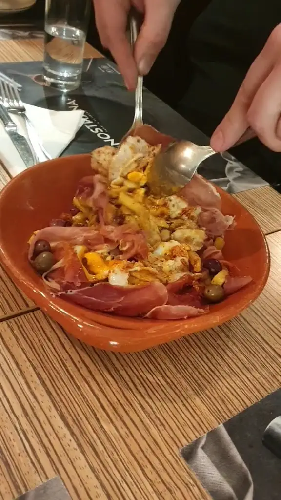 Nostrana Tapas e Petiscos_Vilar do Paraíso_slider_image_2